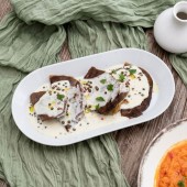 Spata de vita sous vide cu sos de piper verde